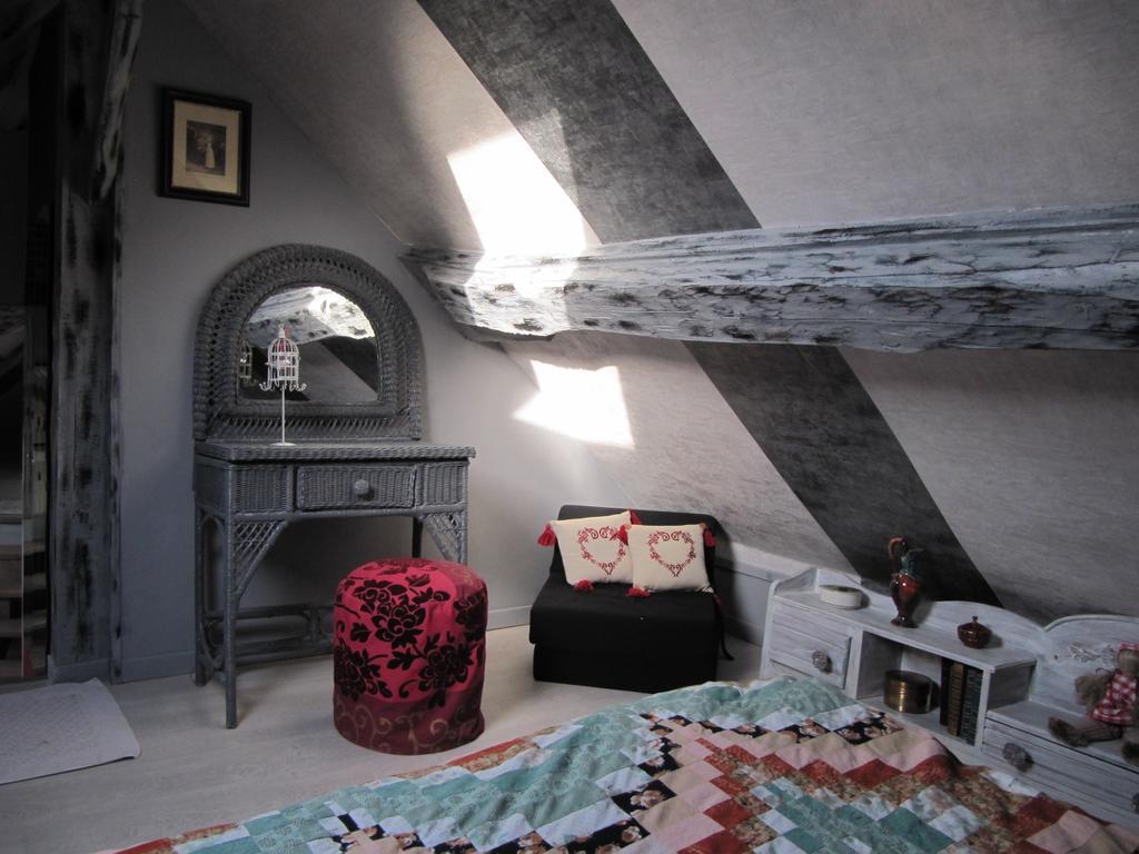 La Roseraie Du Prieure Bed & Breakfast