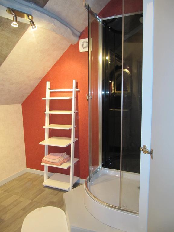 La Roseraie Du Prieure Bed & Breakfast